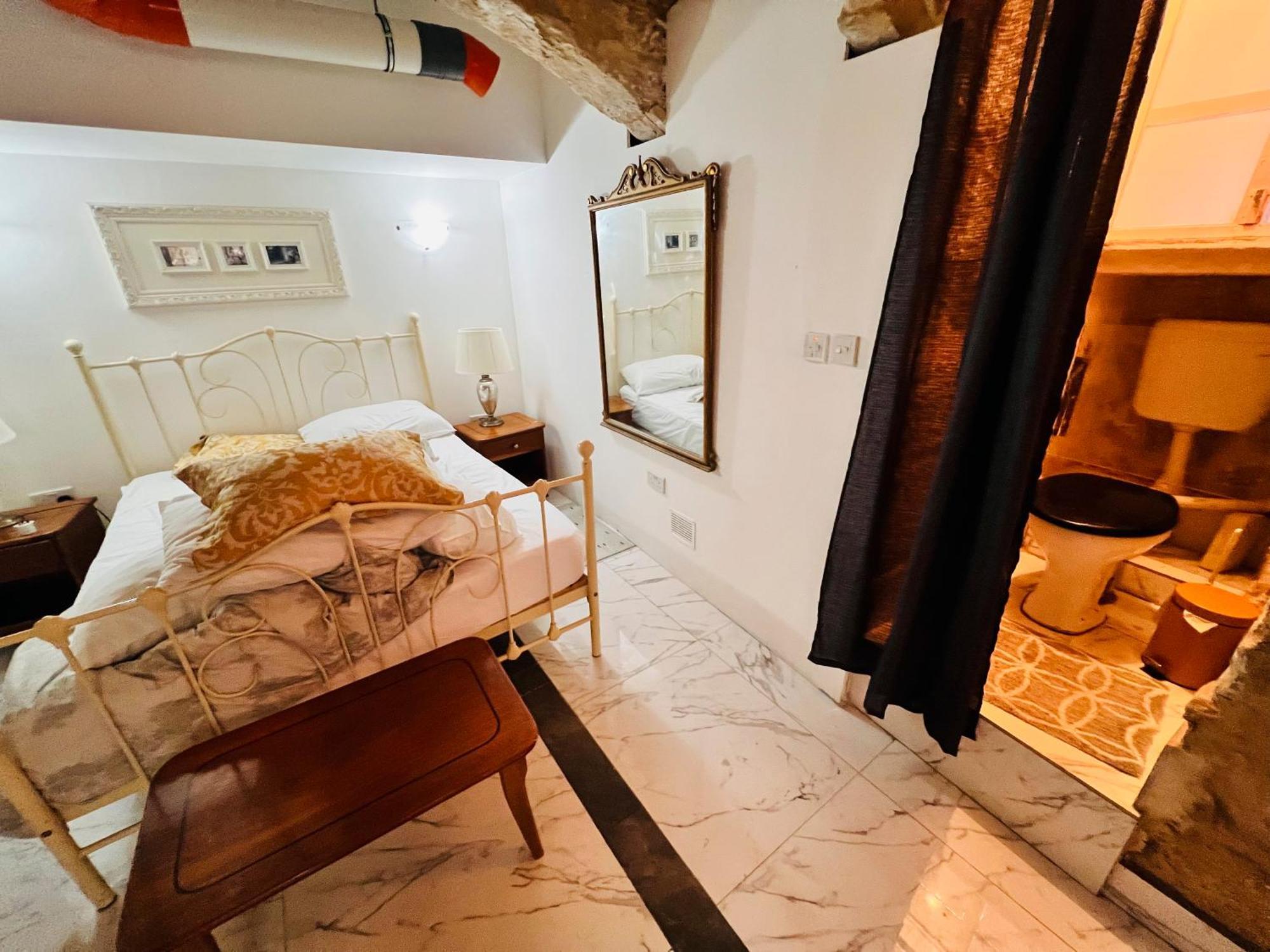 Charming Townhouse Prime Area Valletta Lejlighed Eksteriør billede