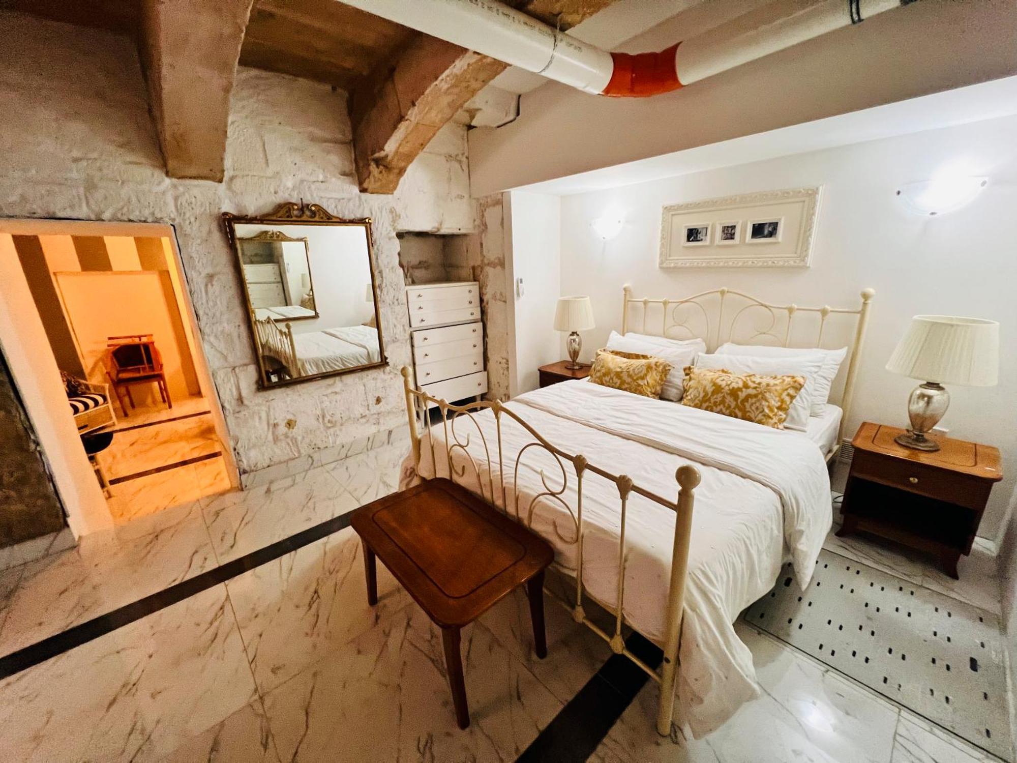 Charming Townhouse Prime Area Valletta Lejlighed Eksteriør billede