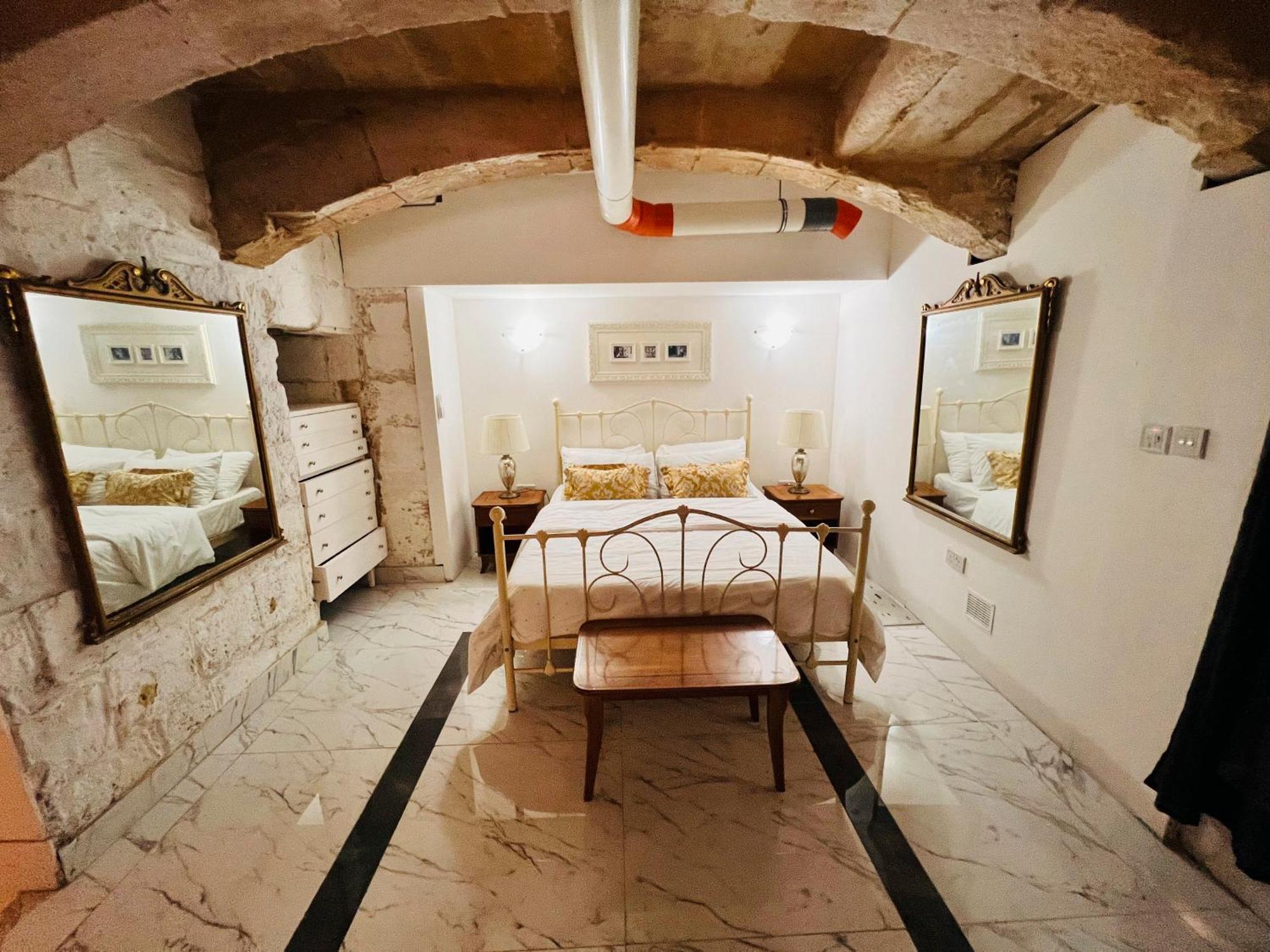 Charming Townhouse Prime Area Valletta Lejlighed Eksteriør billede