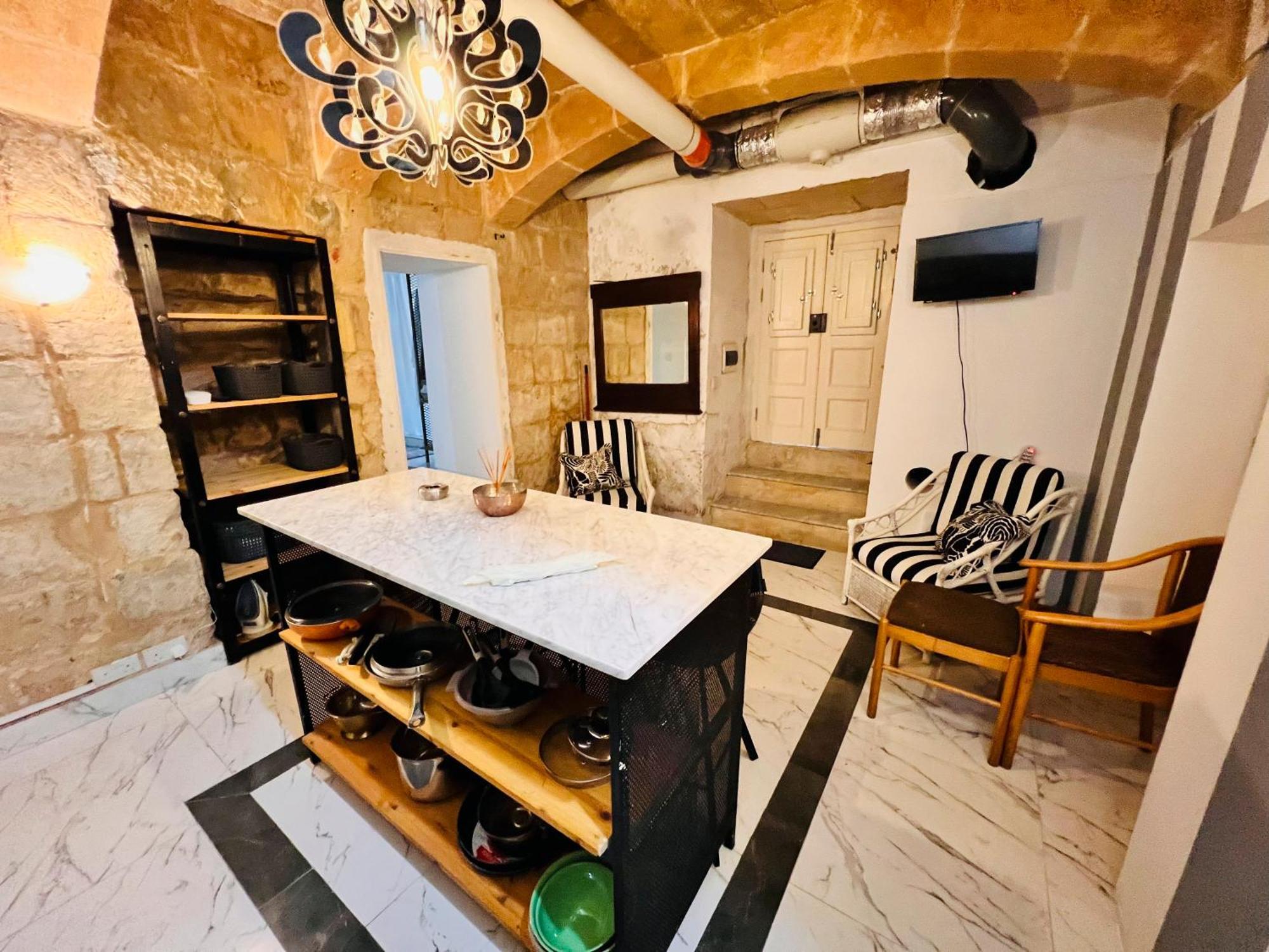 Charming Townhouse Prime Area Valletta Lejlighed Eksteriør billede