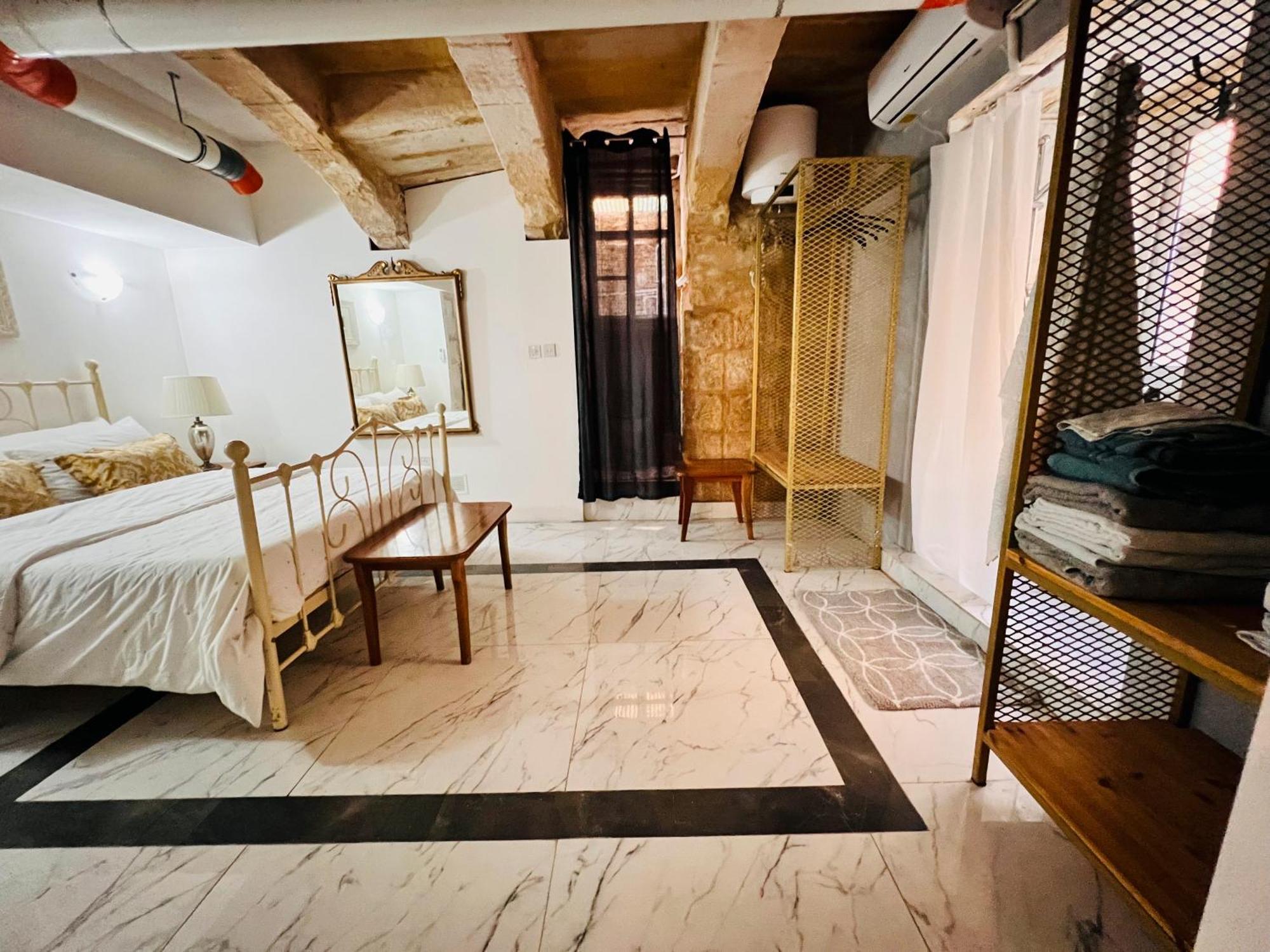 Charming Townhouse Prime Area Valletta Lejlighed Eksteriør billede