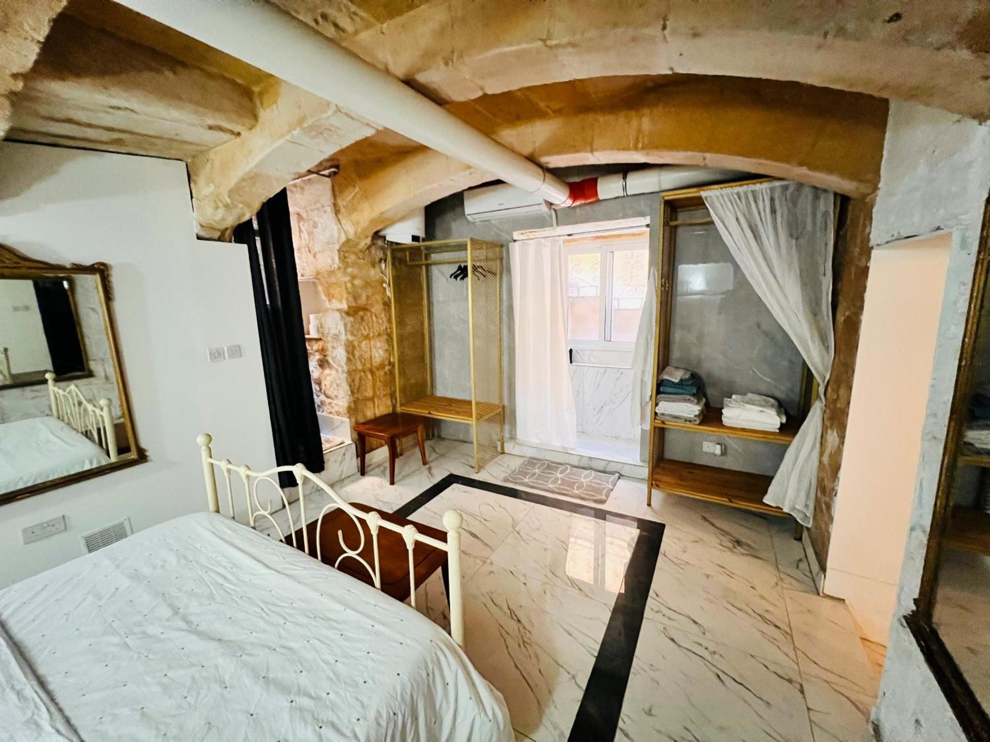 Charming Townhouse Prime Area Valletta Lejlighed Eksteriør billede